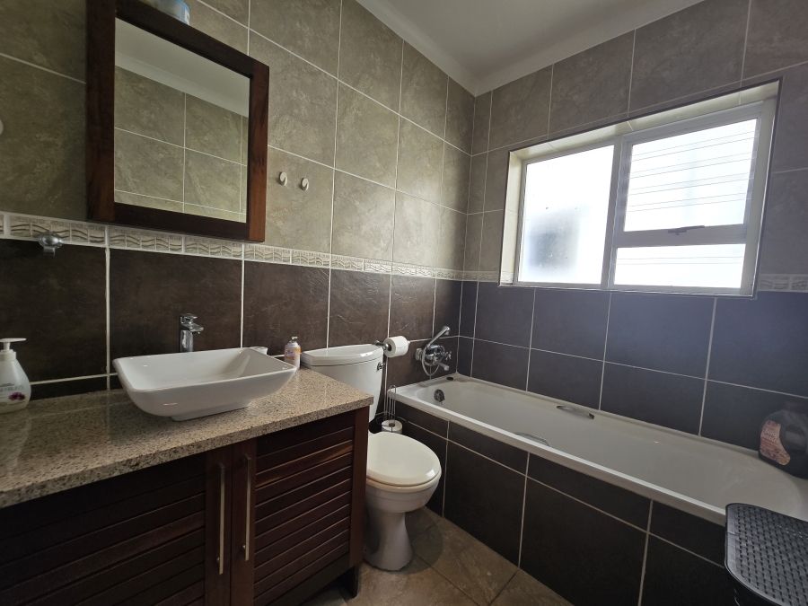 3 Bedroom Property for Sale in West Bank Eastern Cape